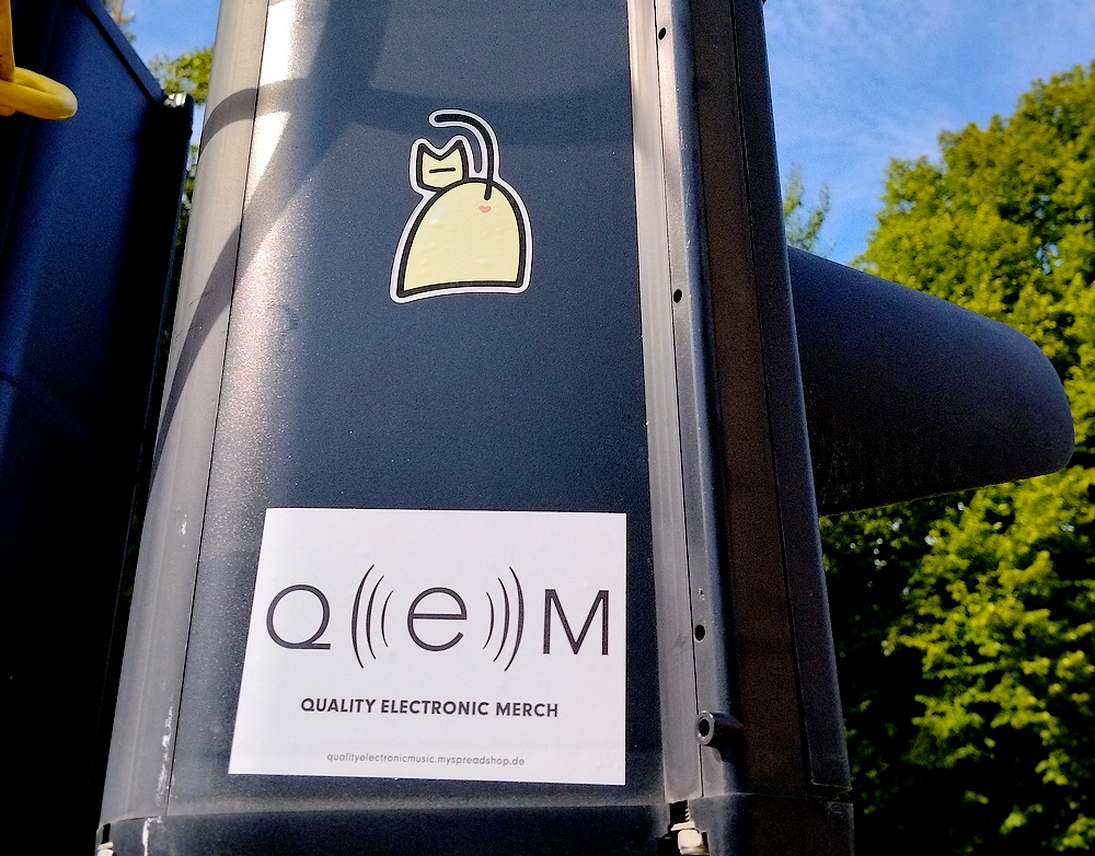 Q[e]M - Quality Electronic Merch...